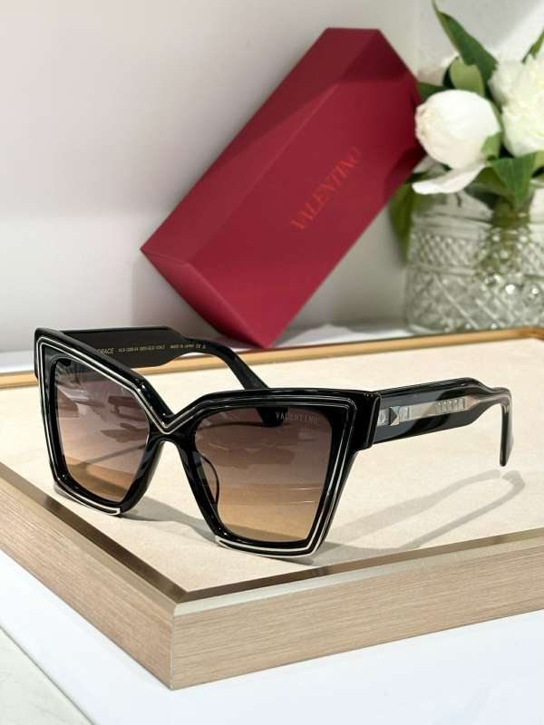 Picture of Valentino Sunglasses _SKUfw56968550fw
